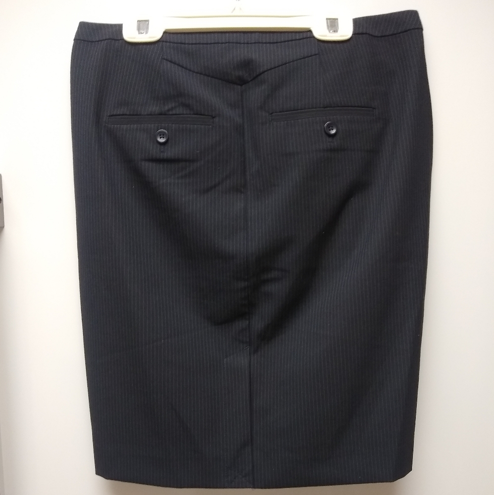 NWT Gap Black and Gray Striped Skirt - Size 0 - Picture 7 of 9